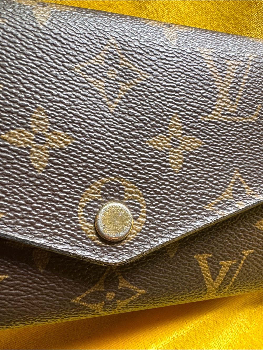 Sarah Wallet

$775.00
One of Louis Vuitton's classic models. - Picture 4 of 16